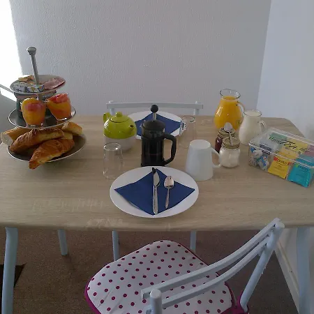 Couette-café Vallee Des Chenes D'hotes Brigueuil